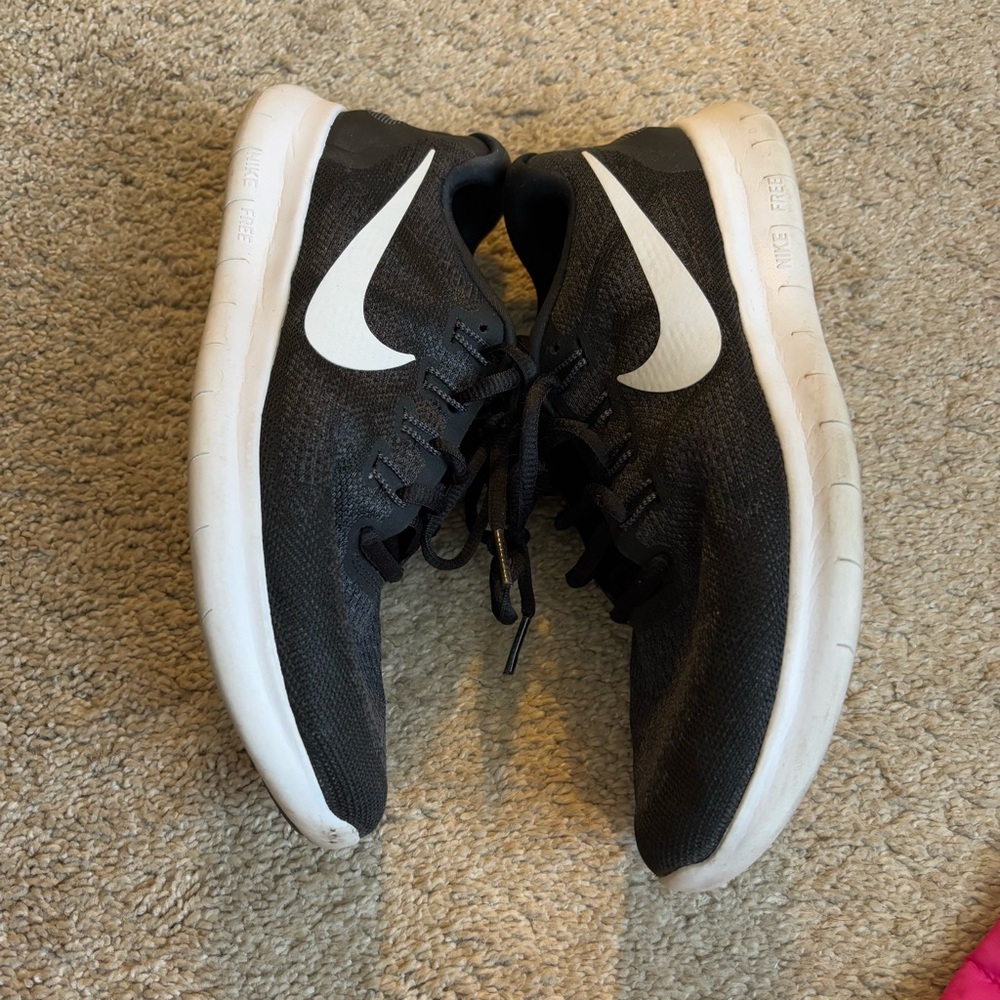 Nike free run sneakers black/gray size 8